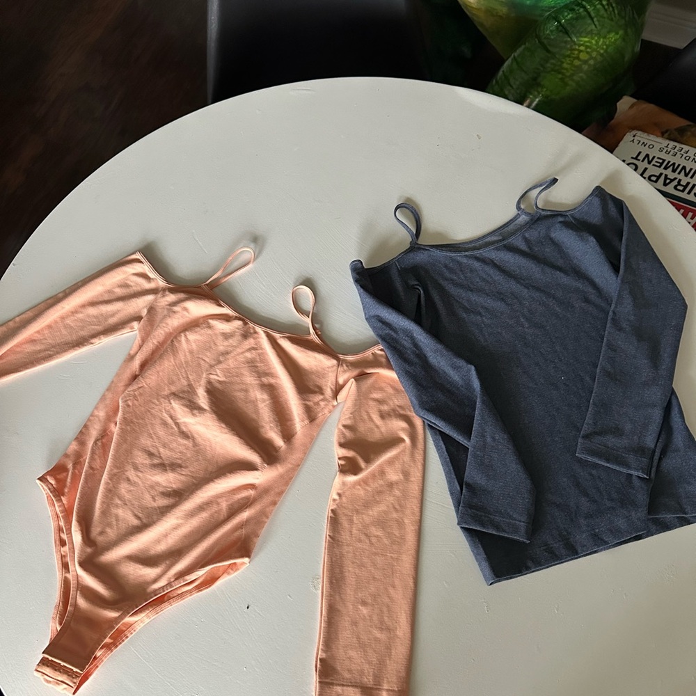 New Without Tags Sugarlips Peach Bodysuit and Dark Gray seamless tops